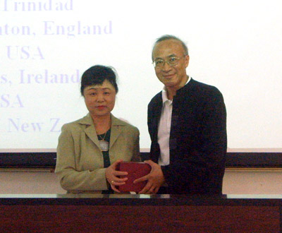 20060529-01002.jpg 20060529-01002.jpg