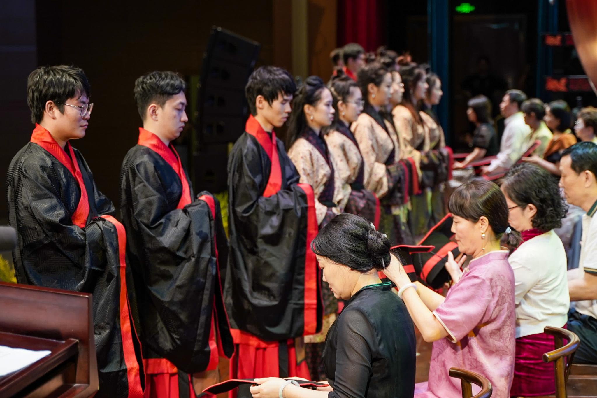 https://dw-media.wenweipo.com/dams/share/image/202305/01/644f380be4b020d074bc03d11.jpg