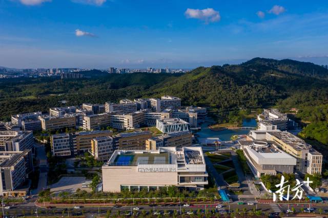 北京师范大学-香港浸会大学联合国际学院(UIC)。