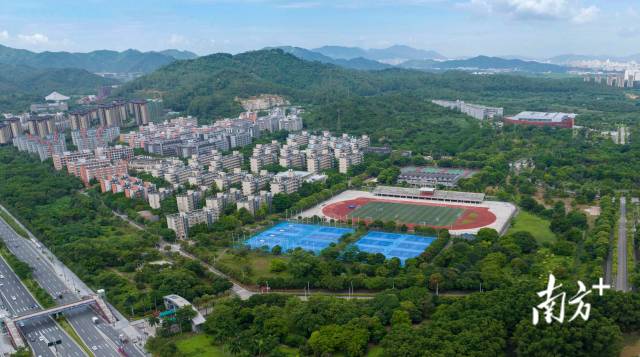 北京理工大学(珠海)。