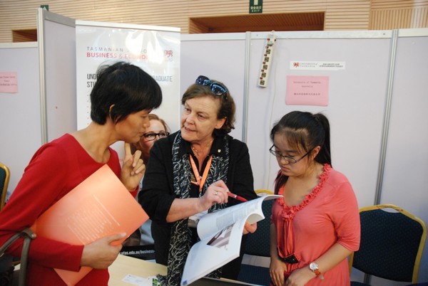 20141101 Intl PostGra Fair 2