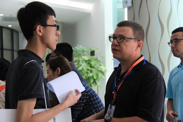 20141101 Intl PostGra Fair2 1