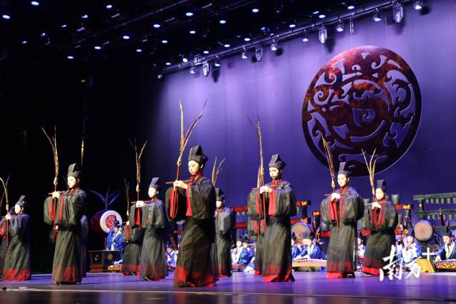4月19日,北师港浸大玉振金声雅乐团世界巡演在珠海首演。
